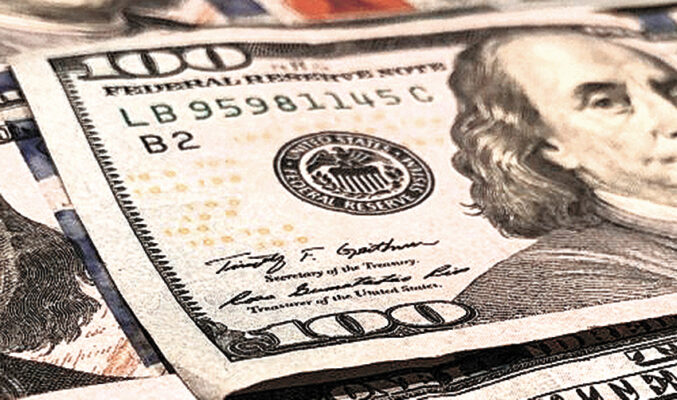 Dólar supera los $910 en Chile en medio de presión del cobre