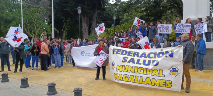 Confusam en paro: funcionarios marcharon por el centro de Punta Arenas ...