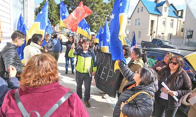 Asistentes de la educación de Natales viajaron a Punta Arenas para ...