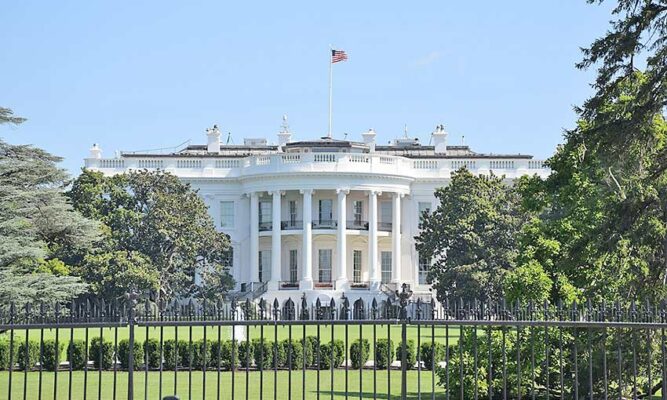 Casa Blanca niega opción nuclear tras ultimátum de Trump a Irán