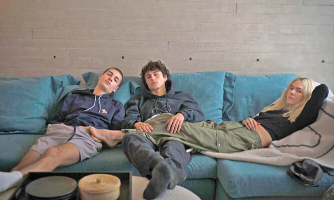 “Príncipes salvajes” El que paga manda La Prensa Austral