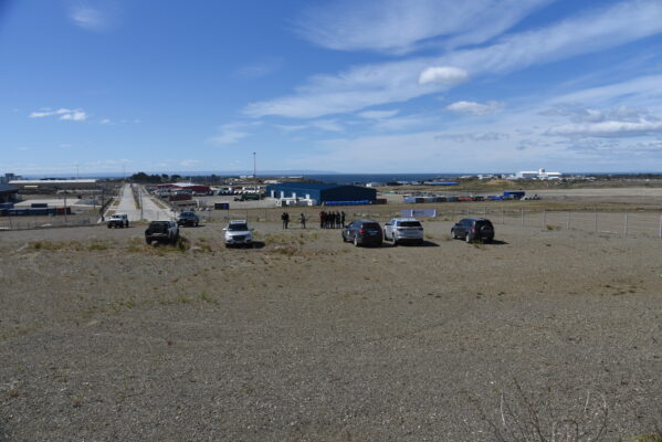 Proyecto de buses eléctricos sigue en pie, pero seremi Stowhas confirmó que no está “100% seguro”