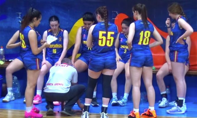Español de Punta Arenas pelea por el tercer lugar en la Final Nacional U-18 de Básquetbol Femenino