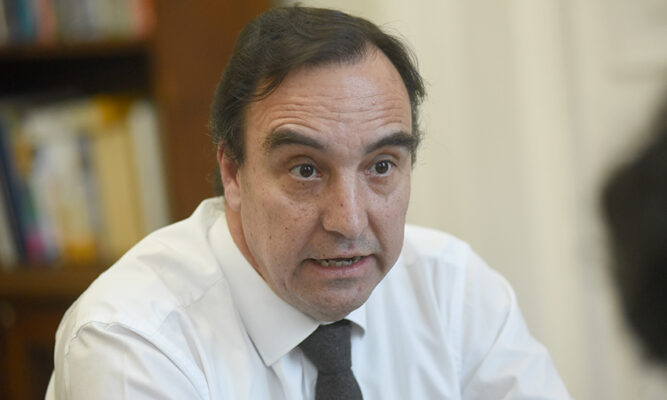 Gobernador Flies alerta retraso en entrega de recursos de Zonas Extremas