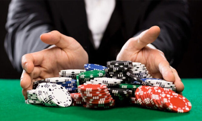 910 funcionarios públicos con prohibición de apostar  transaron más de $11 mil millones en casinos de Chile