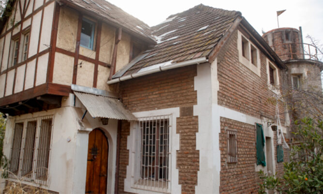 Avanza remodelación de futura casa del Presidente en San Miguel