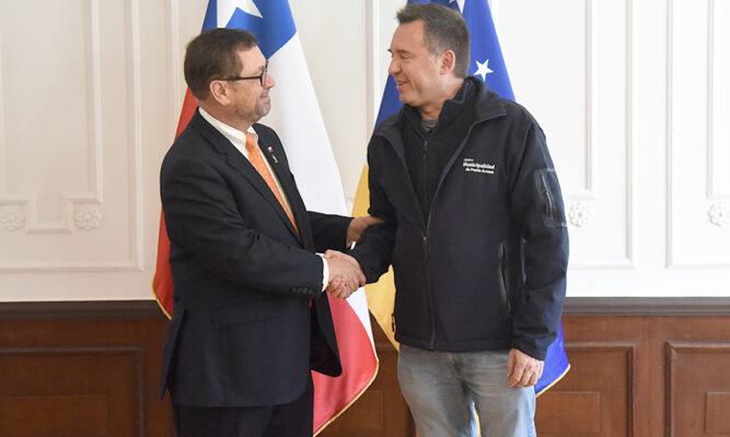 Soberanía y futuro antártico: canciller Pérez Mackenna  inicia en Magallanes su primera gira oficial