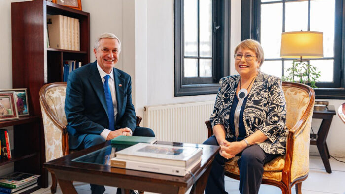 Chile abandona respaldo a Bachelet y se abstendrá de apoyar a otro candidato