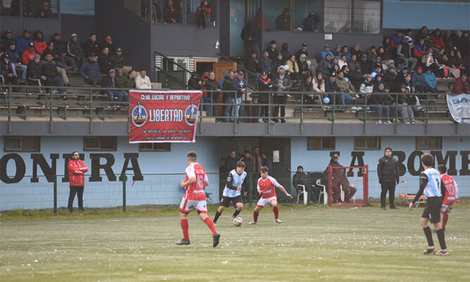 Libertad sacó ventaja en el Regional de Clubes