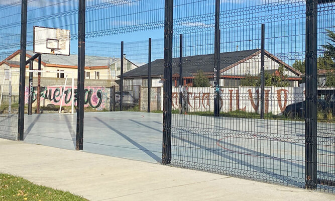 Robo de rejas en multicanchas recién renovadas