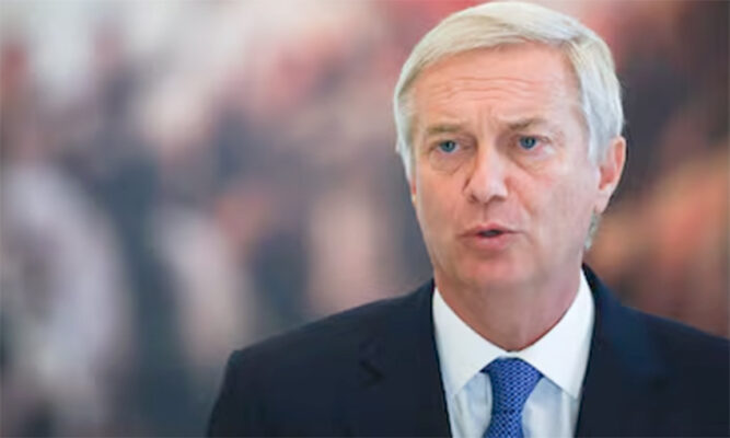 Sigue polémica por almuerzo de Kast en La Moneda