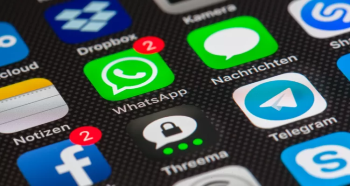 Proyecto del gobierno para limitar RRSS a menores de  16 años genera reacciones sin aún ingresar al Congreso