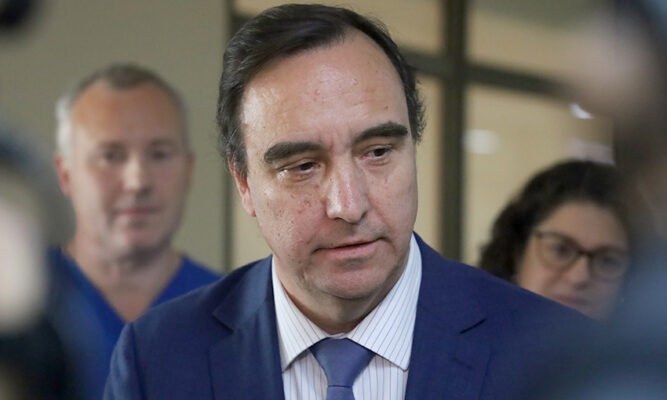 Flies: “No hay ni un metro cuadrado del  estrecho de Magallanes que sea argentino”