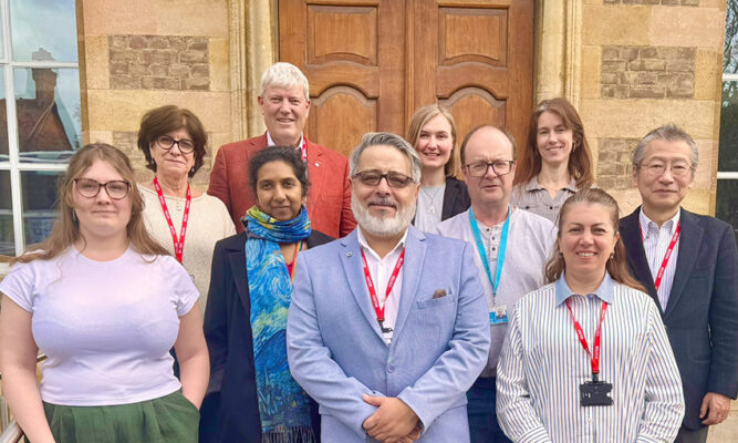 Evalúan creación de universidad internacional sobre la Antártica en reunión Comité Mundial sobre Ciencia Antártica