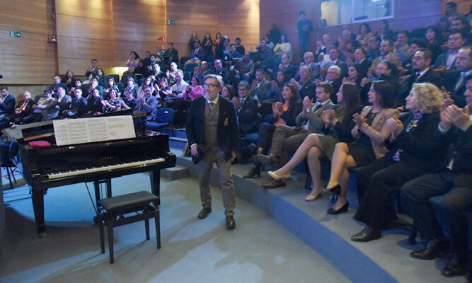 Umag inaugura su año académico con  llamado a impulsar las energías renovables