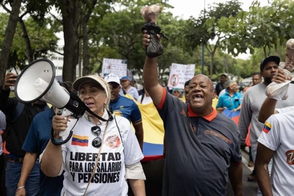 Sindicatos venezolanos convocan  protesta nacional para exigir elecciones libres
