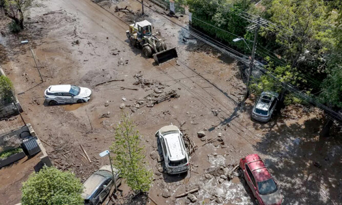Aluvión en Las Condes deja 384 damnificados y 56 viviendas destruidas